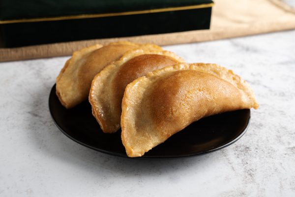 Walnut Qatayef Piece