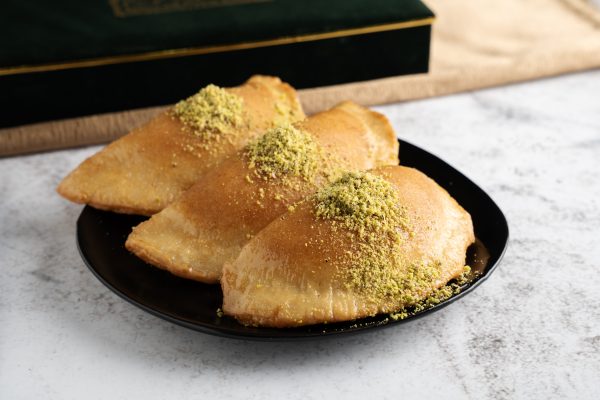 Cream Qatayef Piece