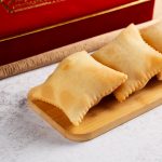 قطعة برك بجبنة